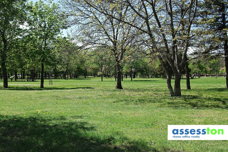 Самостоятелен гараж под наем в луксозна сграда - кв. "Редута" - СофияРедута